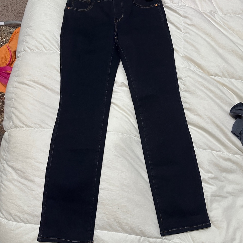 Madewell Women's Straight-Leg Jeans in Dark Blue - Picture 6 of 8